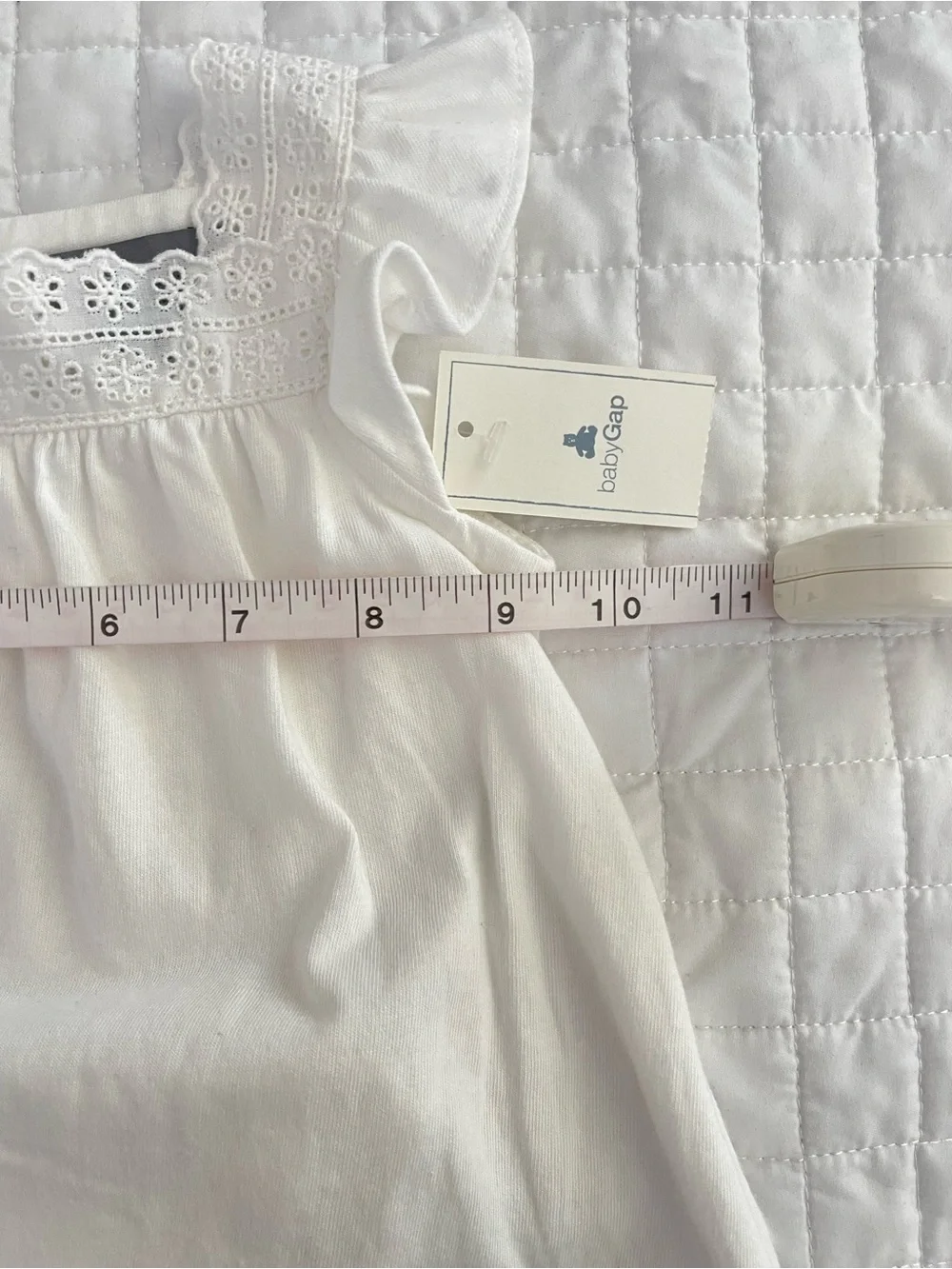 Gap Baby Girl Top and diaper cover in White size 3-6 months Minimalist Feminine